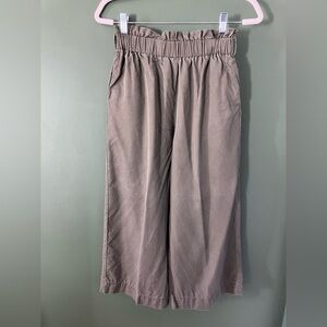 Wide-Leg Cropped Pants